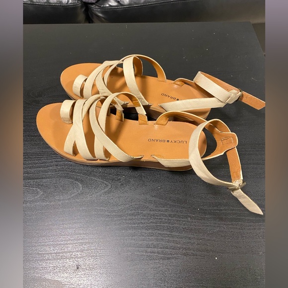 Lucky brand strappy wedges lightly worn - Picture 5 of 7